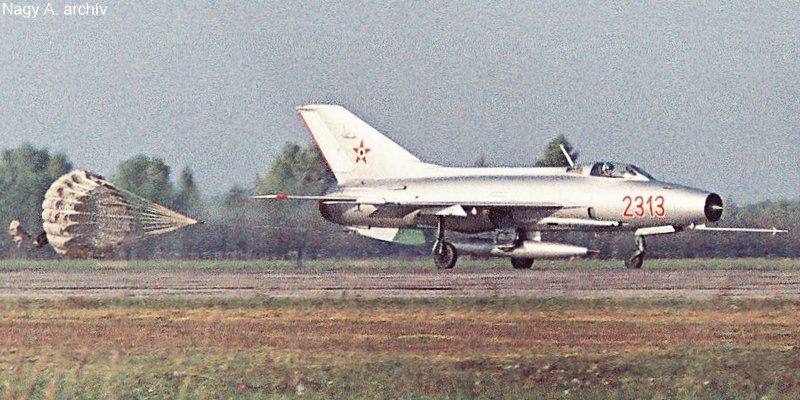 Mikojan-Gurjevics-MiG-21-2313