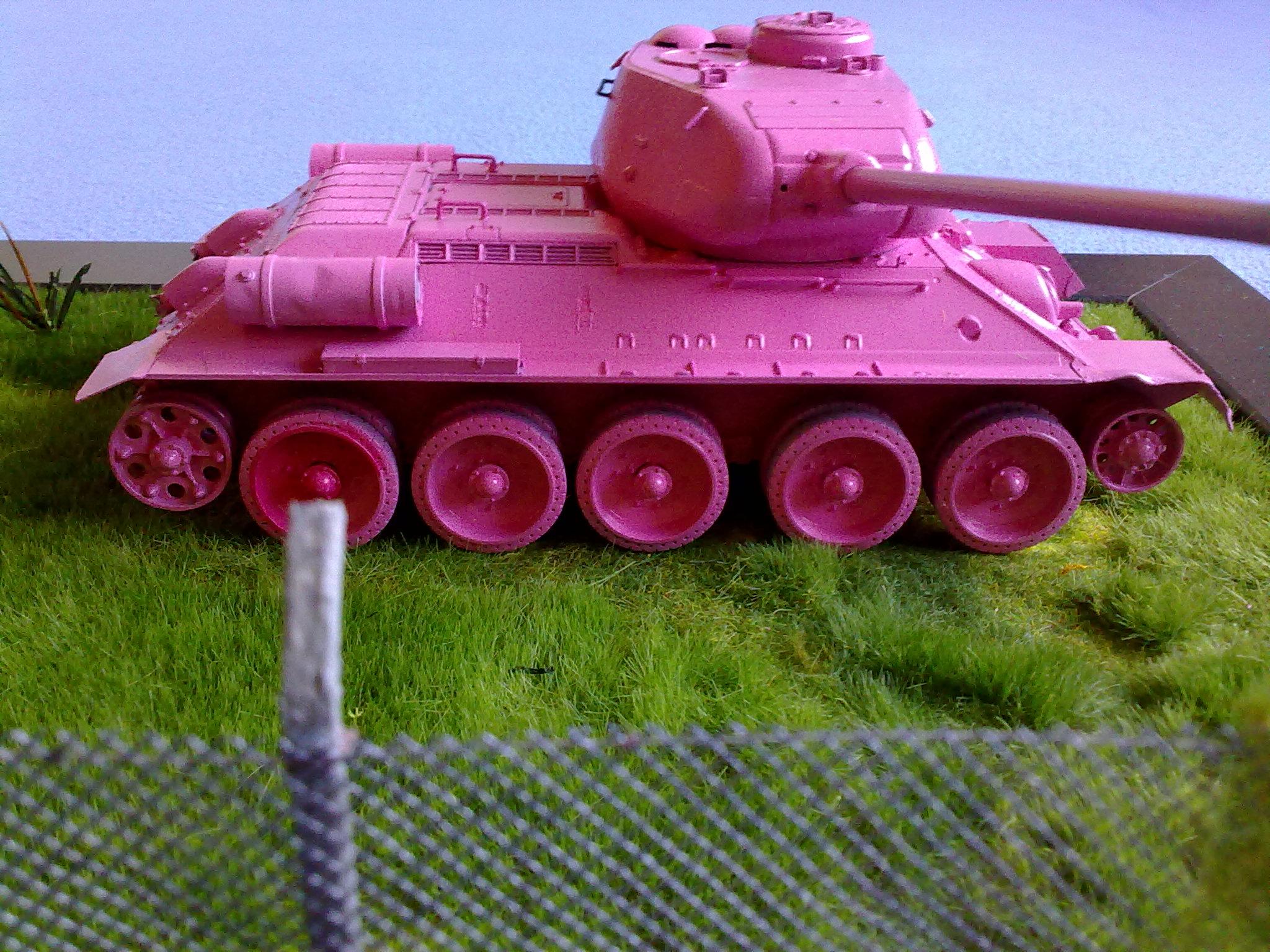 1351917_61731_pink_tank.jpg