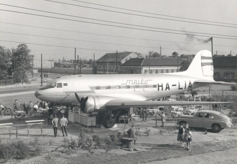 Li-2 HA-LIA a Mázsa téren