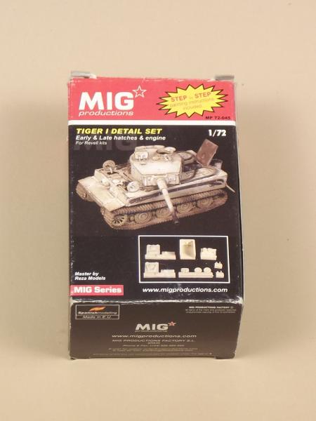 MIG - 1-72 - Tigris I. motortér és kibúvónyílás készlet - Az egyik elülső kibúvó periszkópja és mozgató zsanérja hiányzik, viszont van hozzá + 2 motor. 1600 Ft
