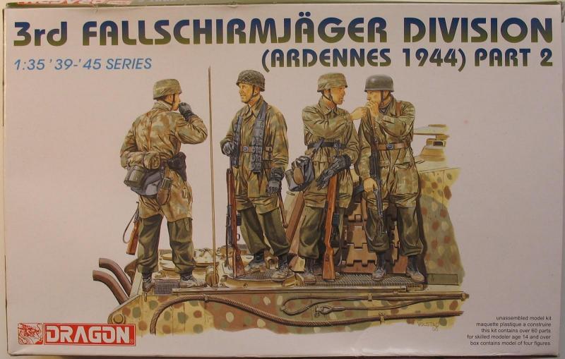 3rd Fallschirmjäger division-fejek egy rétegben lefestve

2000Ft