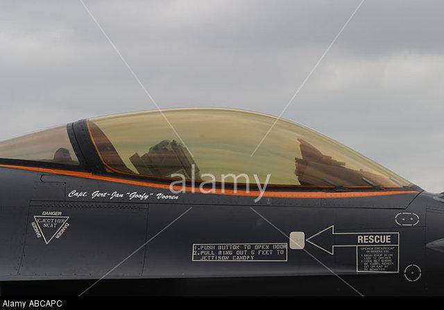 lockheed-martin-f-16-fighting-falcon-jet-fighter-cockpit-canopy-with-ABCAPC
