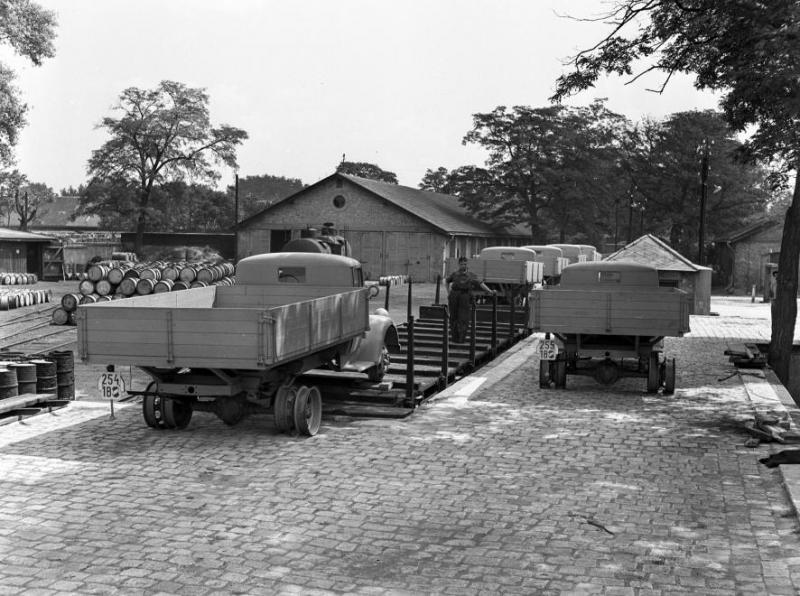 1943 Mátyásföld, Újszász utca 41-43. Magyar Királyi Honvéd gépkocsiszertár, Opel Blitz 06