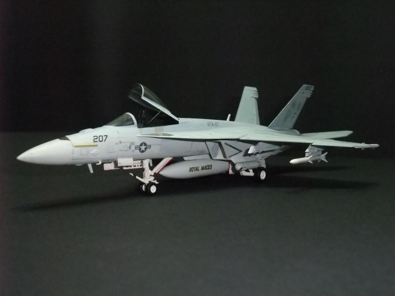 1/72 F/A-18E Super Hornet Hasegawa Royal Maces kész makett ; 9500.-

9500.-