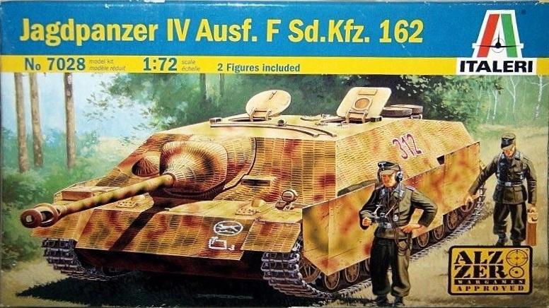 Italeri 7028 Jagdpanzer IV Ausf. F Sd.Kfz. 162; 2 tankos figurával