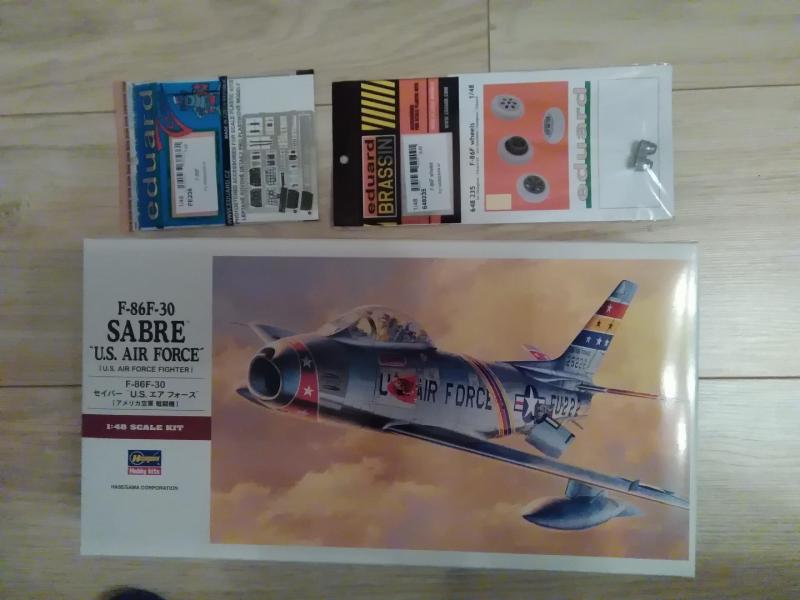 F-86F

1/48 új 12.000,-