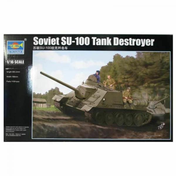 Trumpeter 00915 SU-100 Tank Destroyer  40,000.- Ft