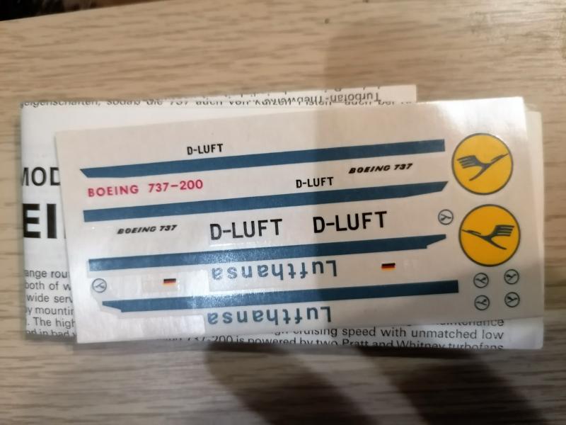 1:144		Airfix	Boeing 737-200 Lufthansa	elkezdetlen	matrica + festési	500	