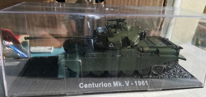 1:72			Centurion Mk. V.	elkészített	dobozos	3000
