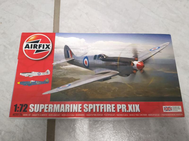 Airfix Spitfire PRXIX (3000)