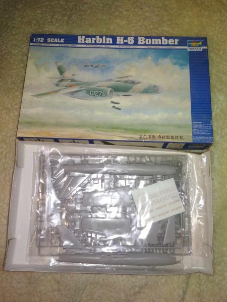 Trumpeter H-5 (IL-28) 1:72 2800 Ft