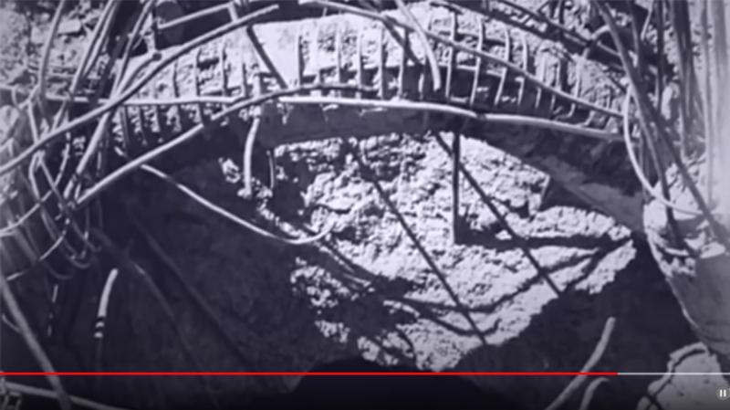 Valentin bunker átütött tetőszerkezete

Látható egy szétszakított és egy roncsolt íves tartókonzol