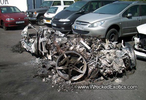 a-moment-of-silence-ferrari-458-italia-utterly-destroyed-by-fire-image-via-wrecked-exotics_100316638_m