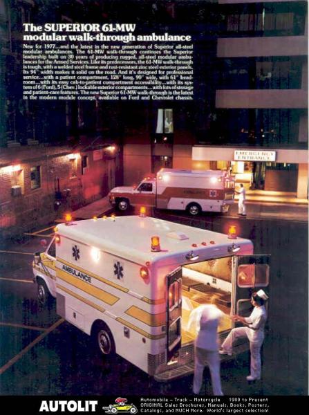 1977 Dodge Van Superior 61MW Ambulance

A háttérben látható ez a Chevy, és az is látható, hogy az emberhez képest mekkora a doboz.