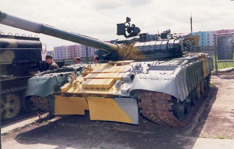 T-80bv_main_battle_tank_Russian_Russia_army_013